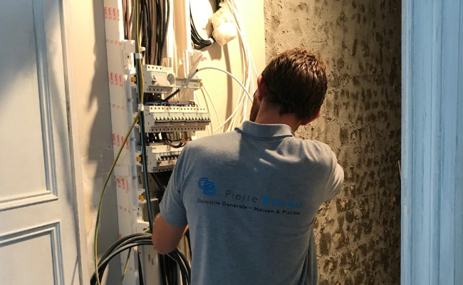 Pierre Bayou, électricien à La Rochelle, Aigrefeuille d'Aunis et alentours